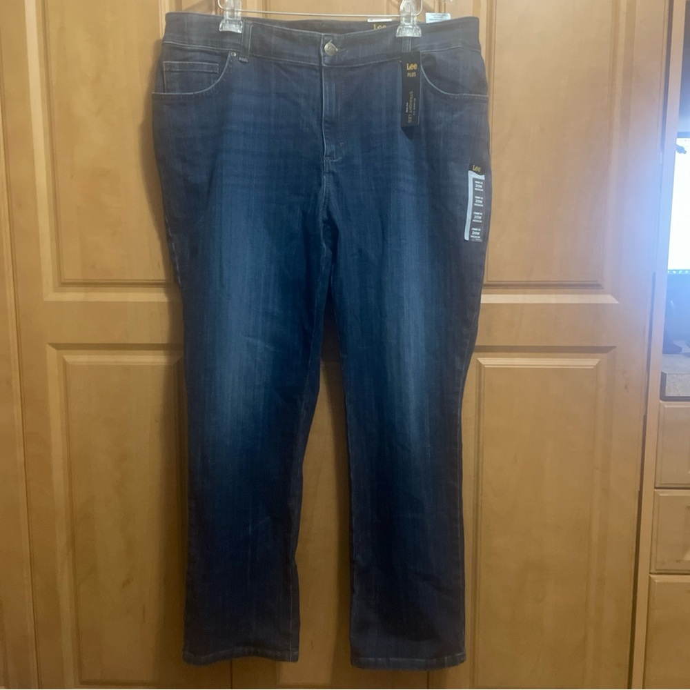 Lee Women's Relaxed Fit Straight Leg Jeans Size 20W